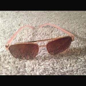 ❤️❤️ BOUTIQUE Sunglasses